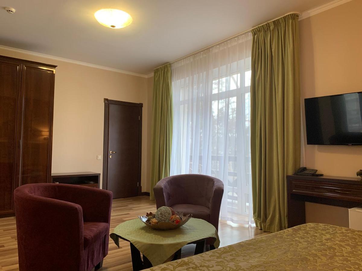 Viktoria Park Hotel Bucza Zewnętrze zdjęcie